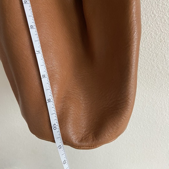 Baggu Natural Milled USA Leather Bucket Drawstring Crossbody Bag Brown - Picture 7 of 9